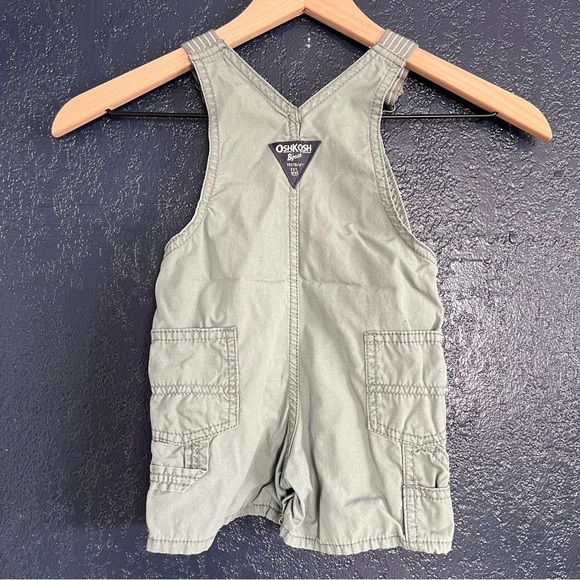 OshKosh Kids Short Overall - Picture 2 of 3